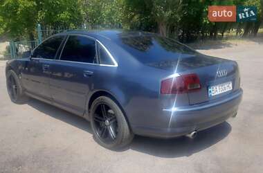 Седан Audi A8 2004 в 