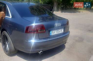 Седан Audi A8 2004 в 