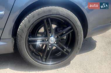 Седан Audi A8 2004 в 