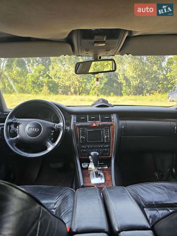 Седан Audi A8 2001 в Павлограде