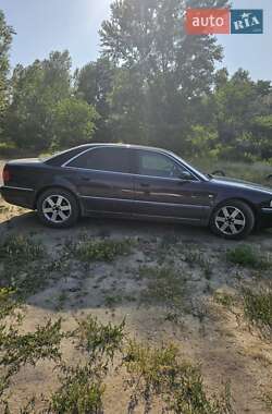 Седан Audi A8 2001 в 