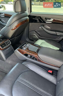 Седан Audi A8 2013 в 