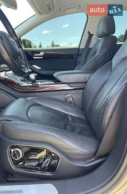 Седан Audi A8 2013 в Одесі