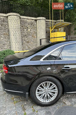 Седан Audi A8 2017 в 
