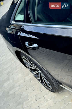 Седан Audi A8 2018 в 
