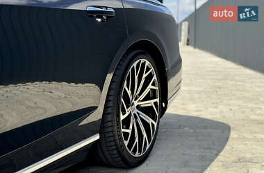 Седан Audi A8 2018 в 