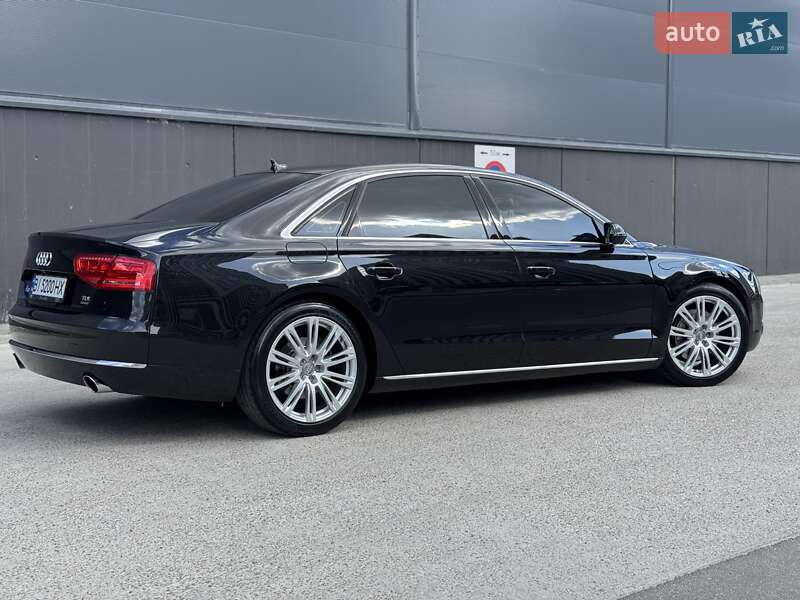 Седан Audi A8 2013 в Києві