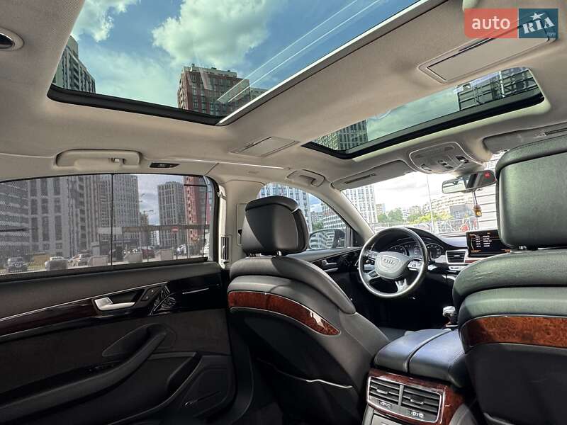 Седан Audi A8 2013 в Києві