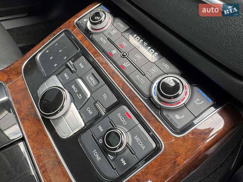 Седан Audi A8 2013 в Києві