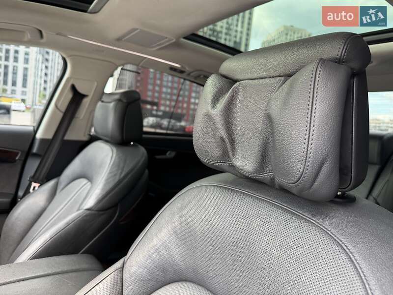 Седан Audi A8 2013 в Києві