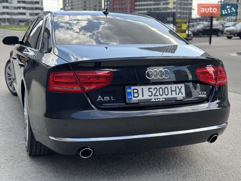 Седан Audi A8 2013 в Києві