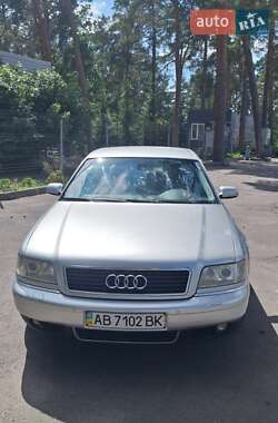 Седан Audi A8 2000 в 