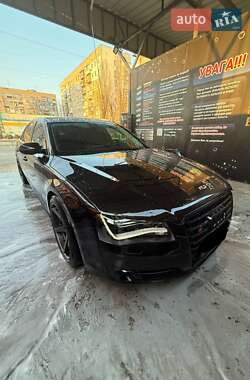 Седан Audi A8 2013 в Дніпрі
