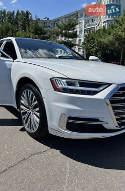 Седан Audi A8 2019 в 