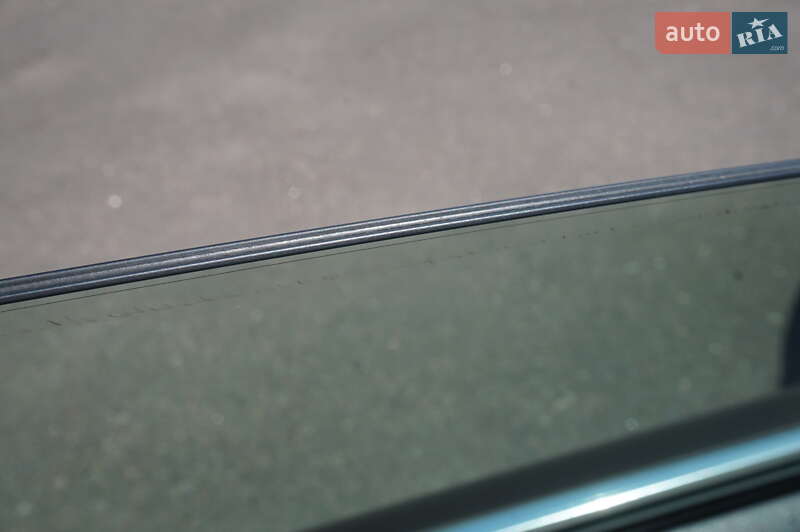 Седан Audi A8 2013 в Одесі