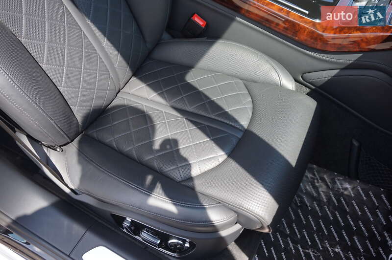 Седан Audi A8 2013 в Одесі