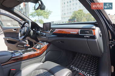 Седан Audi A8 2013 в 