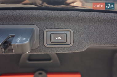 Седан Audi A8 2013 в 