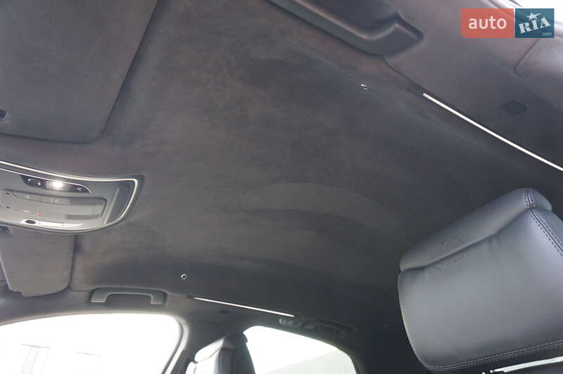 Седан Audi A8 2013 в Одесі
