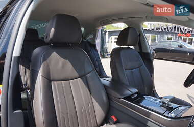 Седан Audi A8 2020 в 