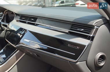 Седан Audi A8 2020 в 