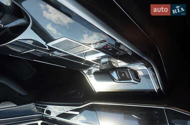 Седан Audi A8 2020 в 