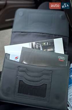 Седан Audi A8 2011 в 