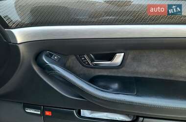Седан Audi A8 2003 в 