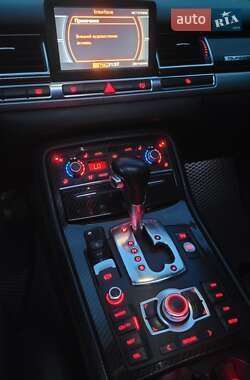 Седан Audi A8 2003 в 
