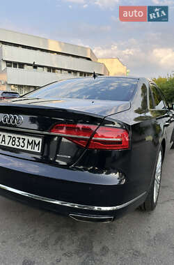 Седан Audi A8 2015 в 