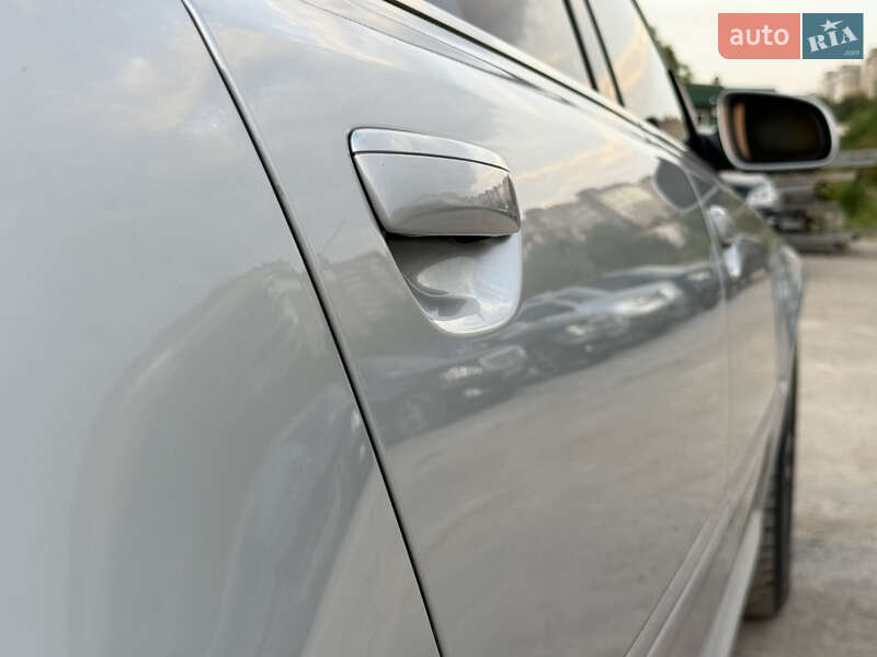 Седан Audi A8 2004 в Рівному