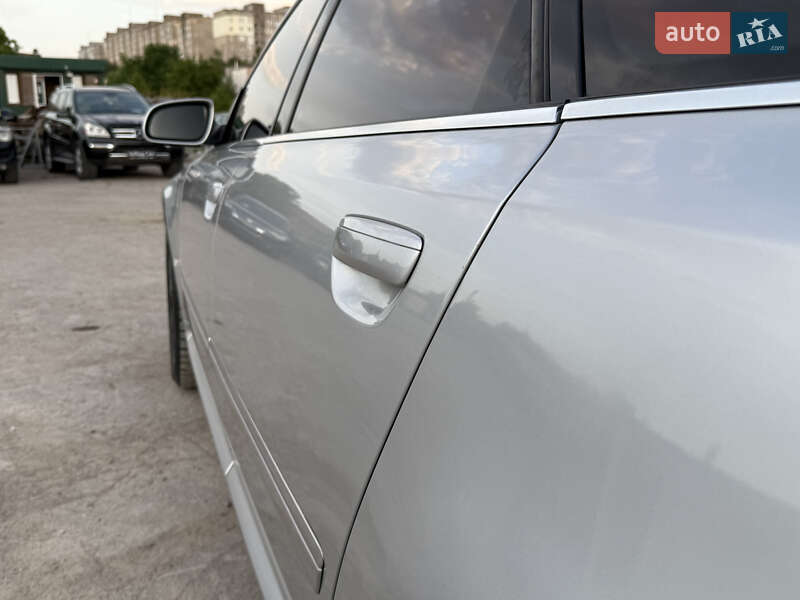 Седан Audi A8 2004 в Рівному