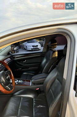 Седан Audi A8 2004 в 