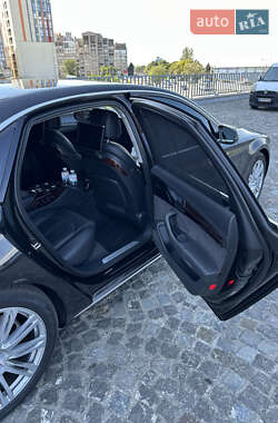 Седан Audi A8 2013 в 