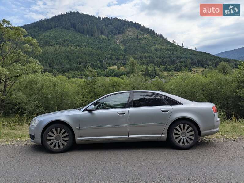 Седан Audi A8 2007 в Самборі