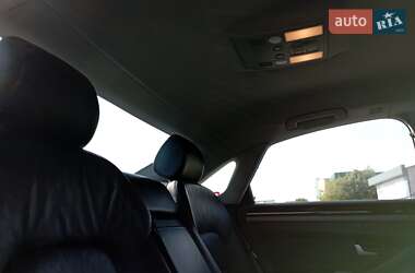 Седан Audi A8 2004 в 