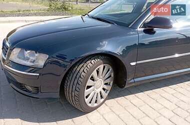 Седан Audi A8 2004 в 
