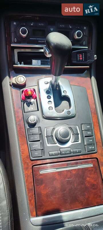Седан Audi A8 2002 в Черновцах