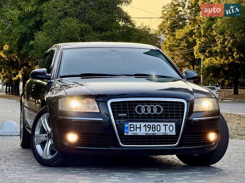 Седан Audi A8 2006 в Одесі