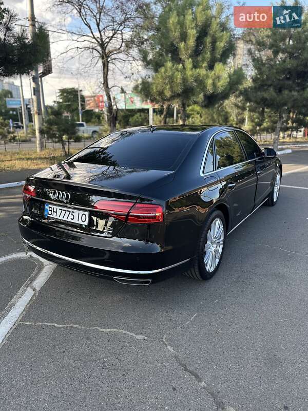 Седан Audi A8 2017 в Одессе