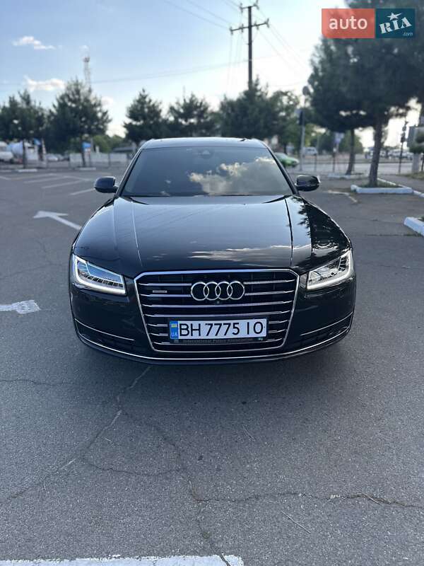 Седан Audi A8 2017 в Одессе