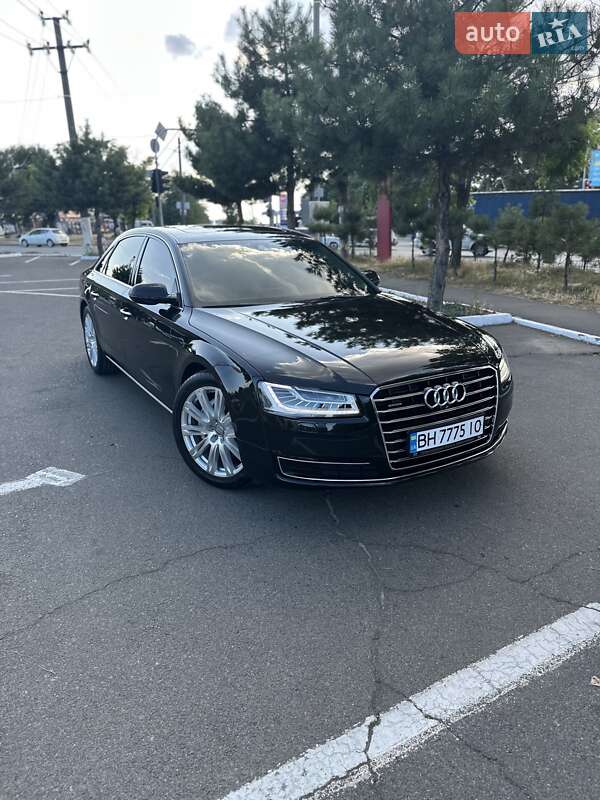 Седан Audi A8 2017 в Одессе