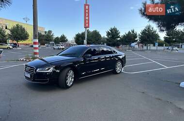 Седан Audi A8 2017 в 