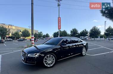 Седан Audi A8 2017 в 