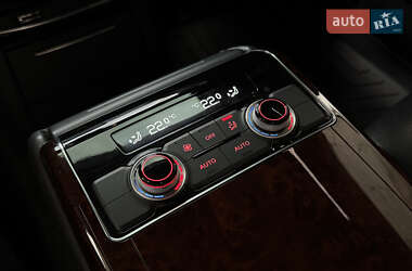 Седан Audi A8 2012 в 