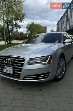 Седан Audi A8 2012 в 
