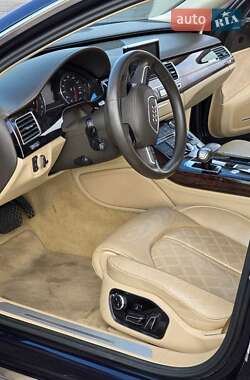 Седан Audi A8 2013 в 