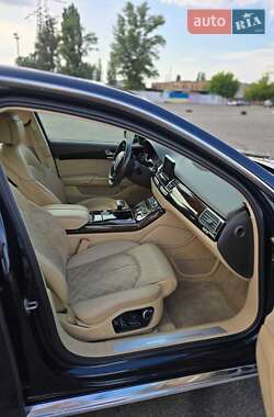 Седан Audi A8 2013 в 
