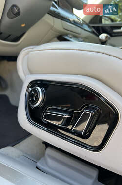 Седан Audi A8 2010 в 