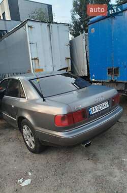 Седан Audi A8 1995 в 